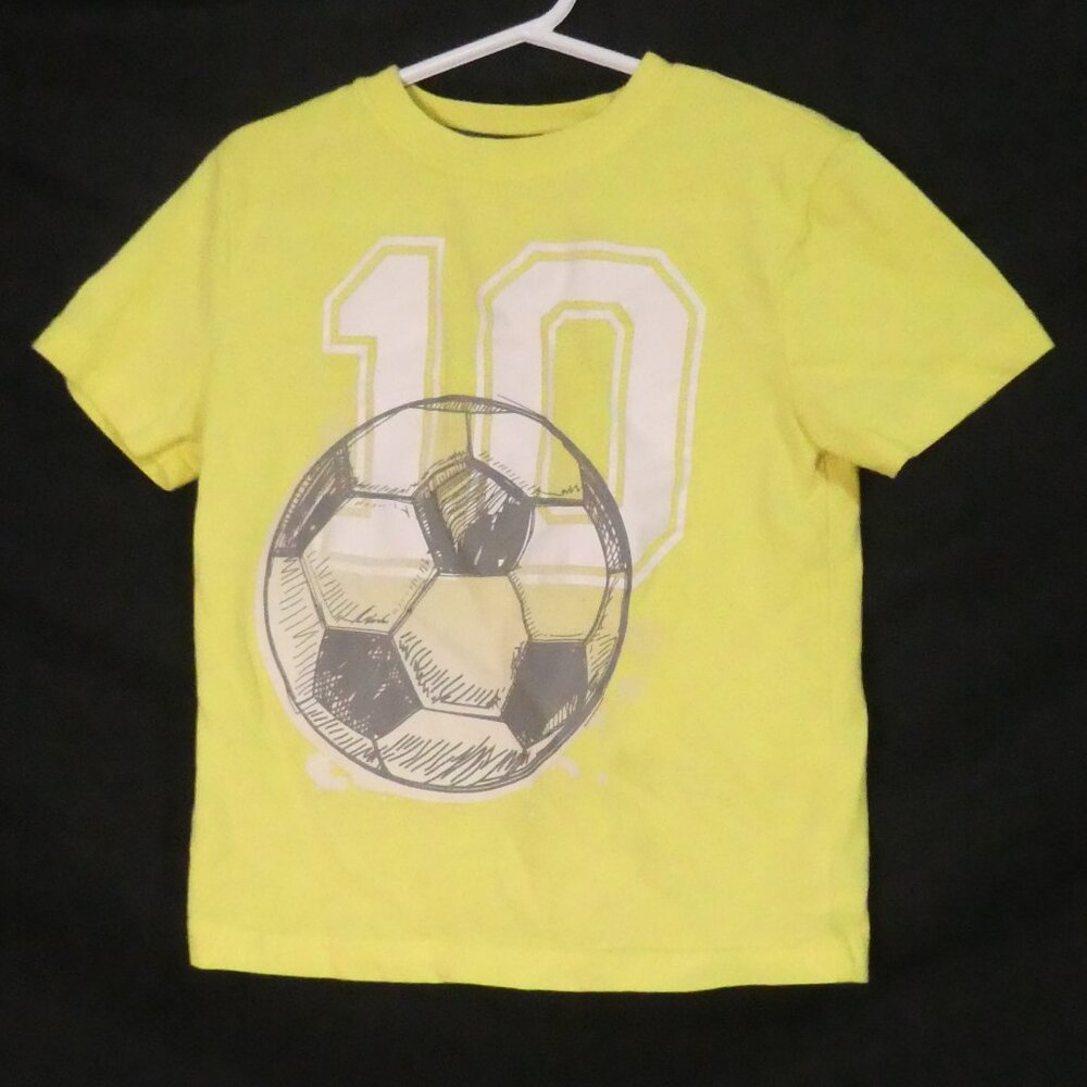 ATHLETIC WORKS - Dri More | size 4 | Yellow Soccer Ball 10 Print Graphic T-Shirt